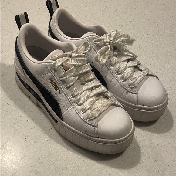 Puma Women's White and Black Platform Sneakers - Picture 1 of 6
